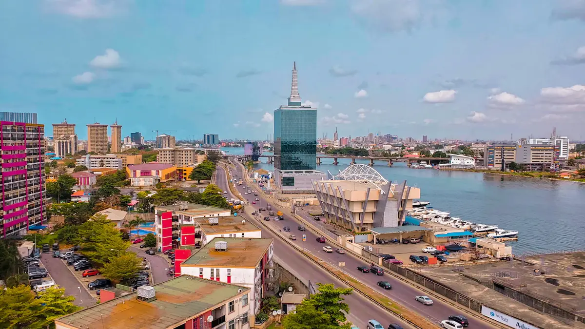 Lagos from the air: the lagoon, the bridges and the towers